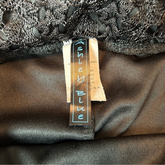 Ashley Blue Black Lace Fully Lined Maxi Skirt - Picture 3 of 13